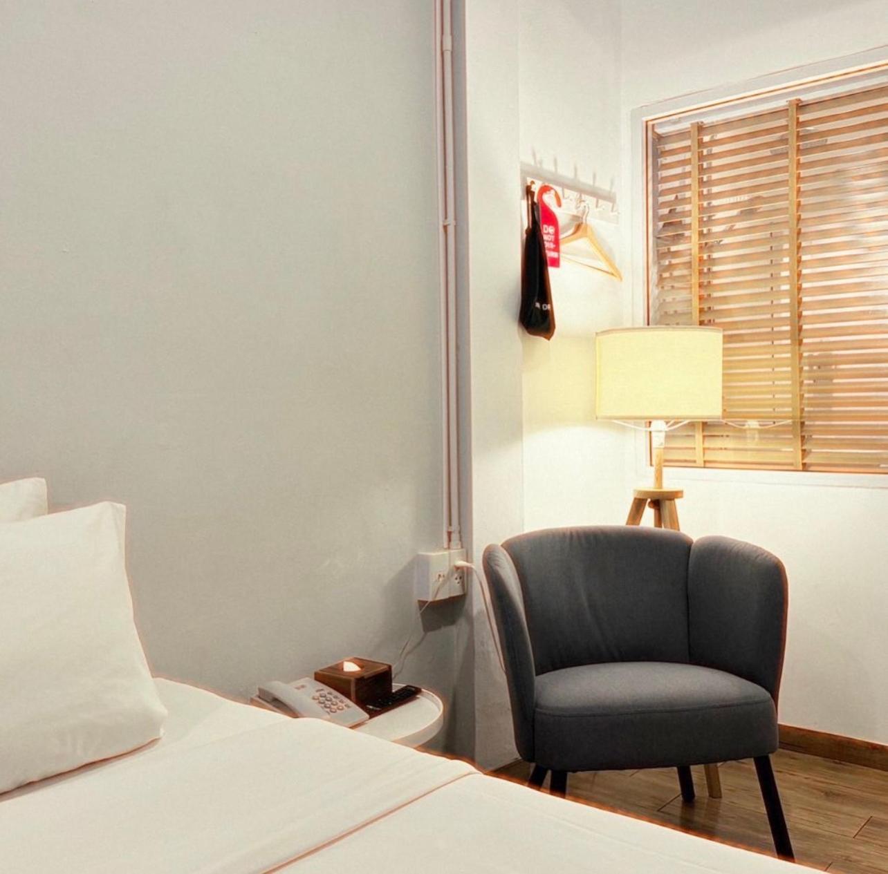 Hotel Papa Bangkok Siriraj Eksteriør billede